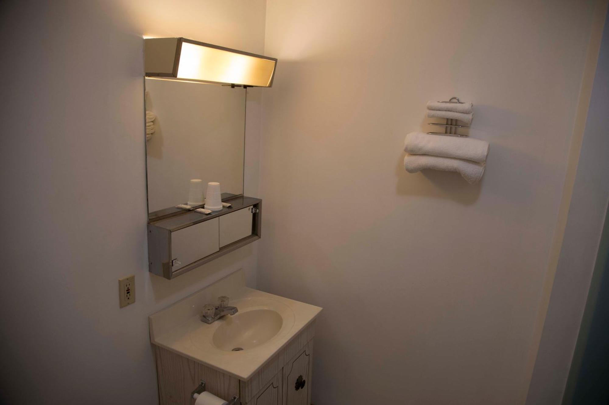 Lake George Residence Llc South Glens Falls ภายนอก รูปภาพ