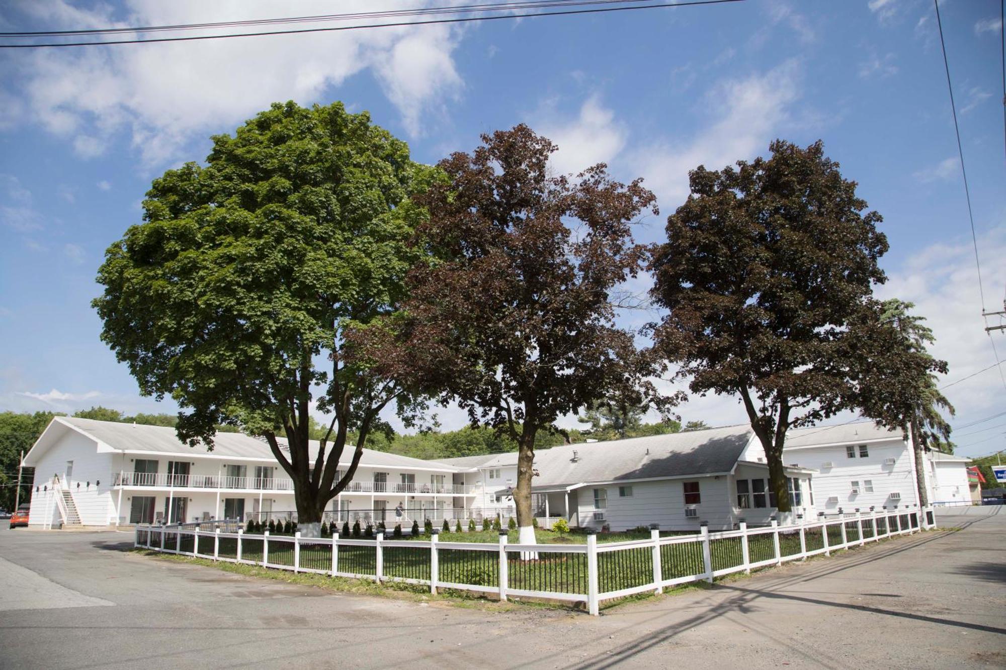 Lake George Residence Llc South Glens Falls ภายนอก รูปภาพ